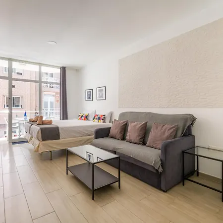 By Playa De Canteras *