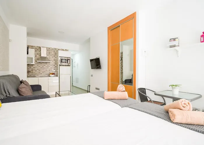 By Playa De Canteras 大加那利岛拉斯帕尔马斯